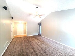 2252 Cliff Swallow Drive in Fayetteville, NC - Building Photo - Building Photo