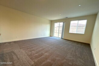 6786 Lunar Orbit Dr in Sparks, NV - Building Photo - Building Photo