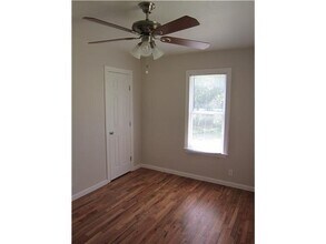 5414 Harmon Ave in Austin, TX - Building Photo - Building Photo