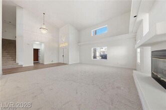 5424 Castle Vista Ct in Las Vegas, NV - Building Photo - Building Photo
