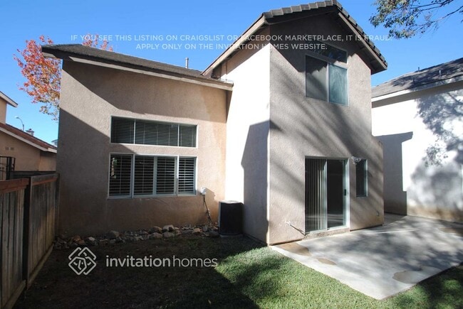 895 Pathfinder Way in Corona, CA - Building Photo - Building Photo