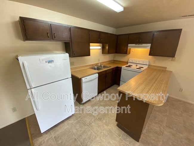 property at 1314 E Gibbon St