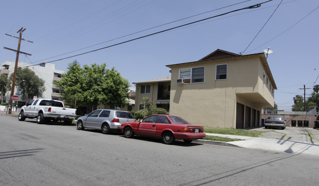 11353-11363 Hatteras St in North Hollywood, CA - Building Photo - Building Photo