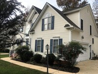 16012 Hampton Glen Ln in Chesterfield, VA - Building Photo - Building Photo