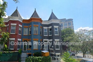 11 Q St NE in Washington, DC - Building Photo