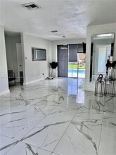 7070 Raleigh St in Hollywood, FL - Building Photo - Building Photo