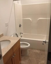 12 Beech St, Unit 102 in Cambridge, MA - Foto de edificio - Building Photo