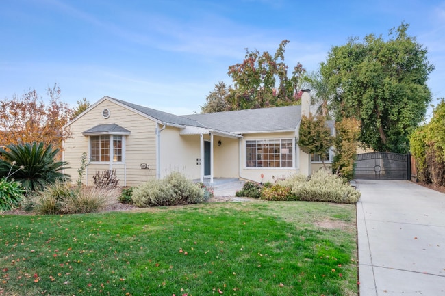63 E Cortland Ave in Fresno, CA - Building Photo - Building Photo