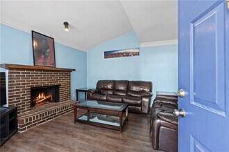 547 Picketts Bend Cir in Marietta, GA - Building Photo - Building Photo