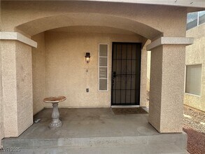 7437 Treasure Chest St in Las Vegas, NV - Building Photo - Building Photo