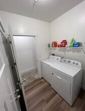 664 N 380 W, Unit Y in Orem, UT - Foto de edificio - Building Photo