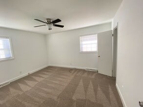 2225 Combs St in Burlington, NC - Building Photo - Building Photo