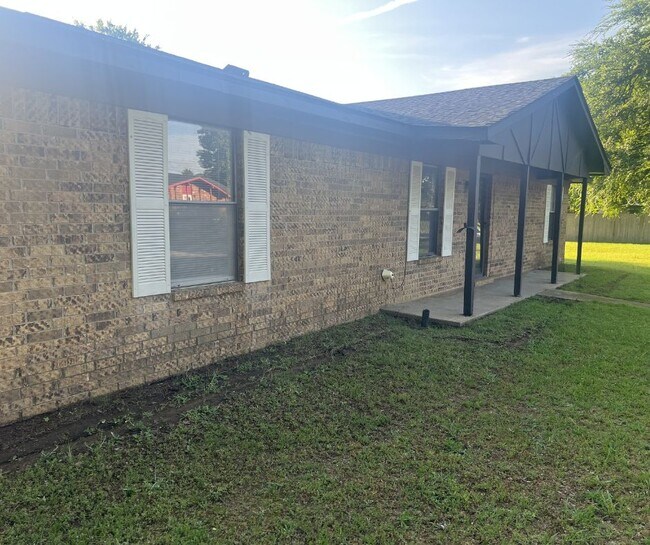 property at 8516 S 35th Terrace