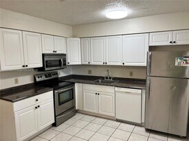 1470 SW 2nd Ave in Dania Beach, FL - Building Photo