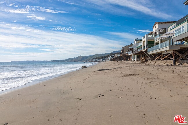 24456 Malibu Rd in Malibu, CA - Building Photo - Building Photo