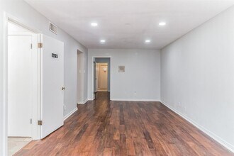 1704 San Antonio St in Austin, TX - Building Photo - Building Photo