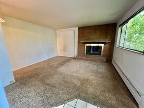 2405-2411 W Crockett St in Seattle, WA - Foto de edificio - Building Photo