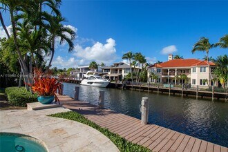 2425 Barcelona Dr in Fort Lauderdale, FL - Building Photo - Building Photo