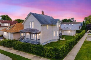 2823 Broadway St in Blue Island, IL - Building Photo