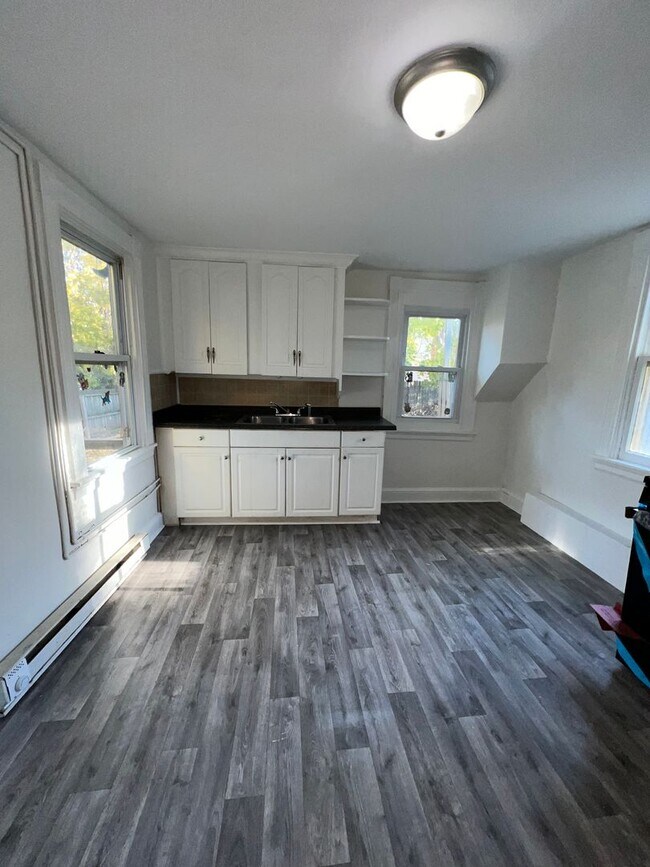 708 High St-Unit -Rear in Lancaster, PA - Building Photo - Building Photo