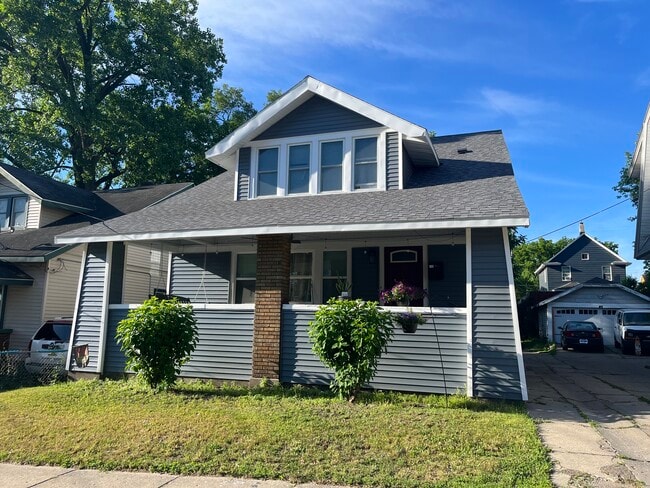 property at 24 Corinne St SW