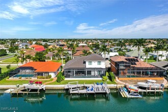 1621 Begonia Ct in Marco Island, FL - Foto de edificio - Building Photo