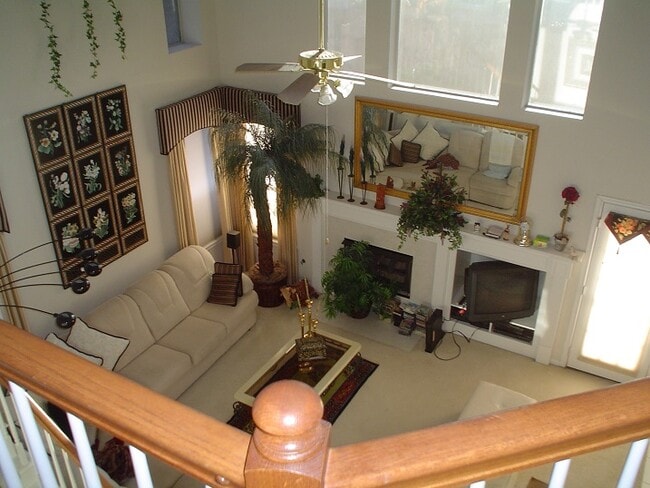 8934 Aberdeen Oaks Dr in Houston, TX - Building Photo - Building Photo