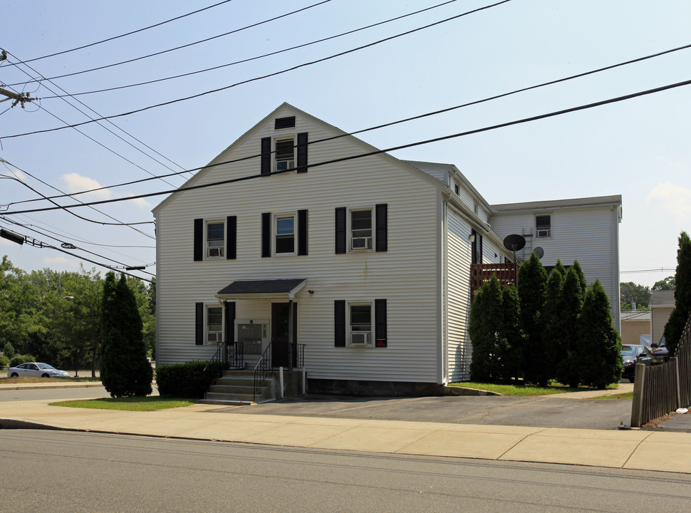 61 Jefferson St in Milford, MA - Foto de edificio