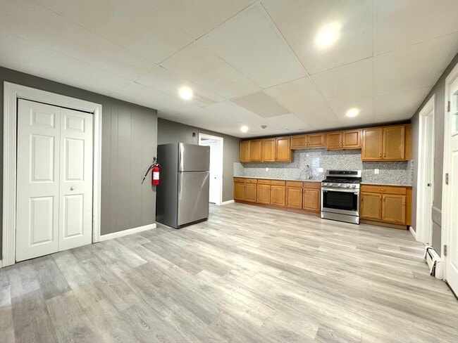 332 Kimball St in Fitchburg, MA - Building Photo - Building Photo