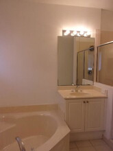4312 Berkshire Wharf Dr in Lake Worth Beach, FL - Building Photo - Building Photo