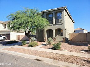 3949 S Splendor Pl in Gilbert, AZ - Building Photo - Building Photo