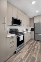 Camden Washingtonian in Gaithersburg, MD - Building Photo - Building Photo