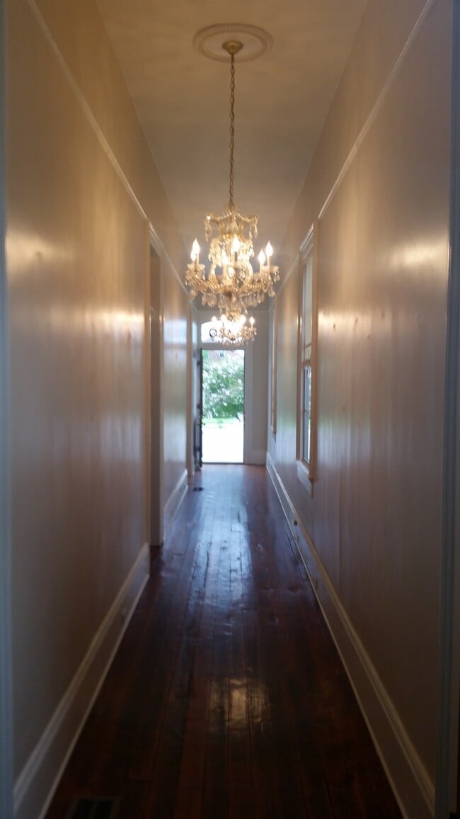 220 Amelia St in Gretna, LA - Building Photo - Building Photo