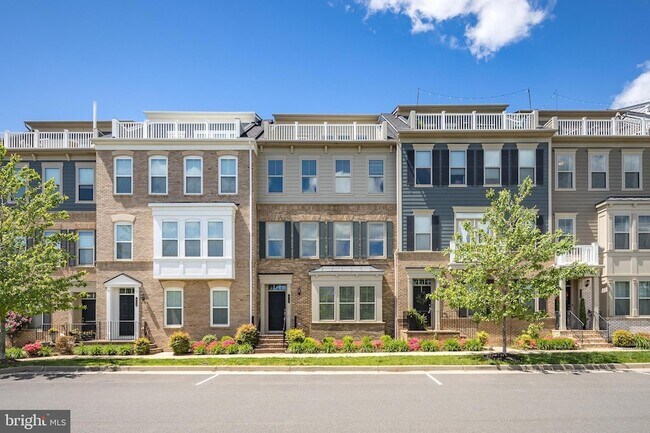 1705 Cottonwood Grove Rd in Dumfries, VA - Building Photo - Building Photo