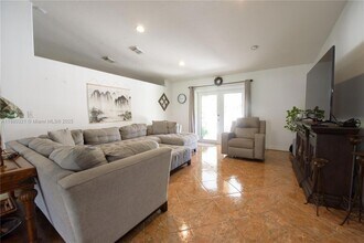 27651 SW 155th Ave in Homestead, FL - Foto de edificio - Building Photo