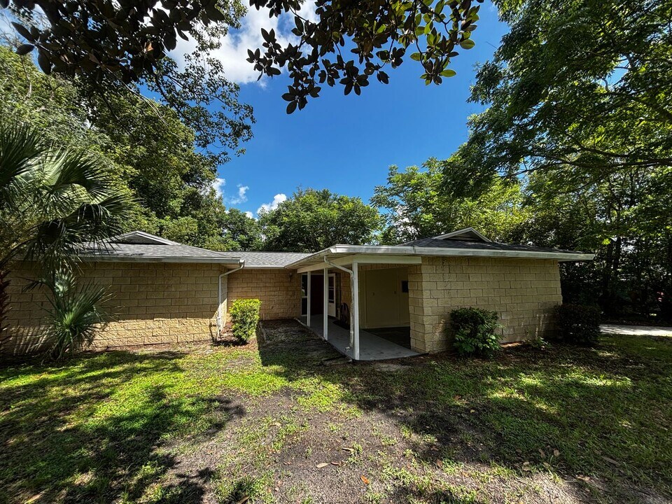 496 Lake Rd in Ocala, FL - Building Photo
