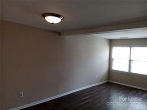 6306 Old Pineville Rd in Charlotte, NC - Building Photo - Building Photo