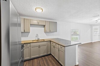 2005 W 16th St in Sanford, FL - Building Photo - Building Photo