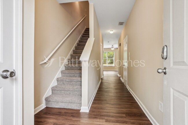 3039 Bonnes Dr in Stonecrest, GA - Foto de edificio - Building Photo