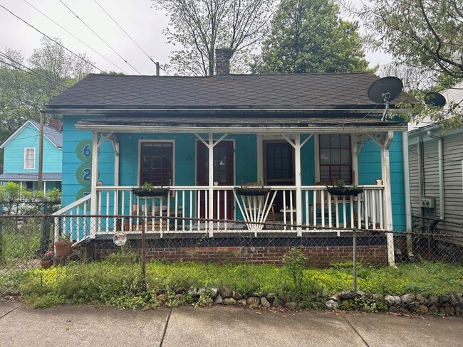 property at 627 Tennelle St SE