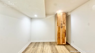 14 Tweedsdale St in Kitchener, ON - Building Photo - Building Photo