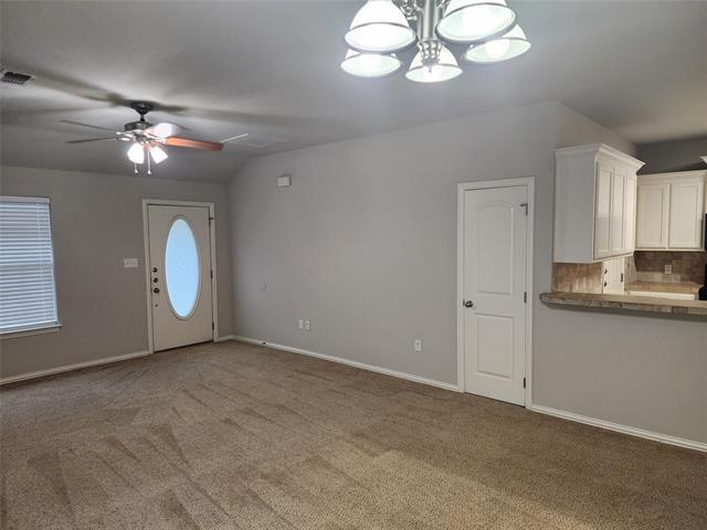 151 N Meadows Dr in Granbury, TX - Building Photo - Building Photo