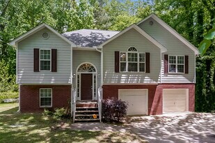 6663 Emily Ln in Austell, GA - Building Photo