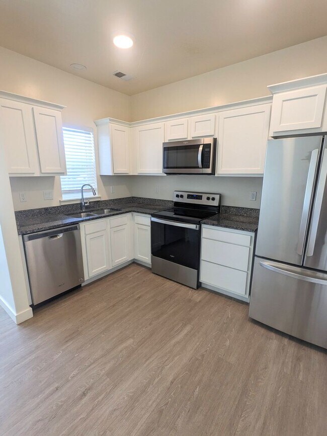 750 S Depot St in Clearfield, UT - Building Photo - Building Photo