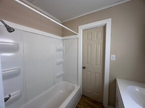 124 N Beard St in Danville, IL - Building Photo - Building Photo