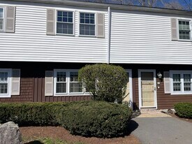 B3 Al Pace Dr in North Attleboro, MA - Building Photo