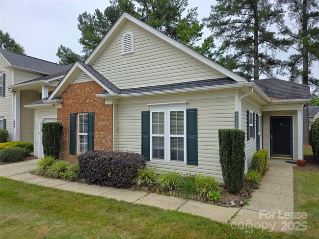 8844 Treyburn Dr in Charlotte, NC - Building Photo - Building Photo