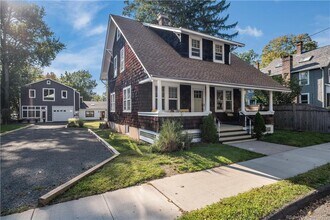 18 Graves Ave in Guilford, CT - Building Photo - Building Photo