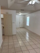 2104 Paradise Dr, Unit Apartment 3 in Pharr, TX - Building Photo - Building Photo