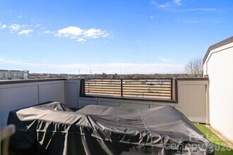 1925 Dunavant St in Charlotte, NC - Building Photo - Building Photo